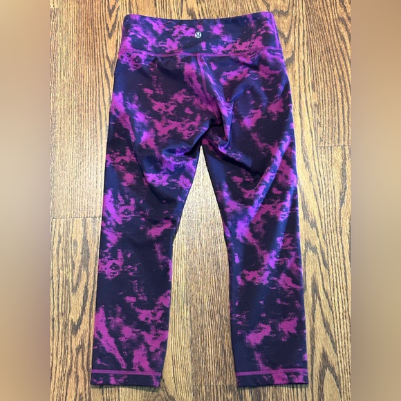Women’s size 4 Lululemon leggings - Picture 1 of 3